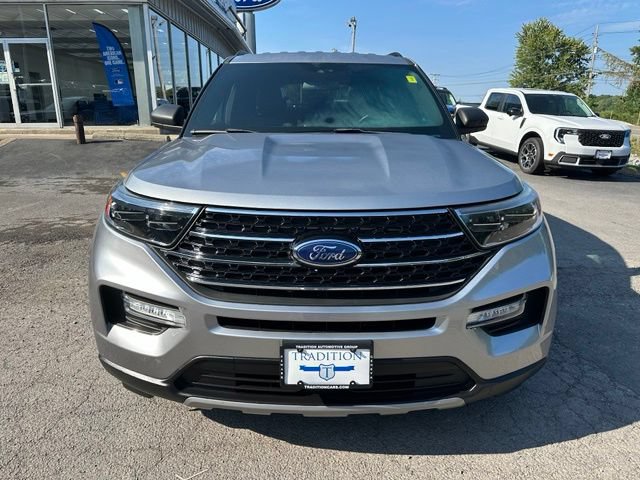 Used 2020 Ford Explorer XLT w/ Equipment Group 202A AWD/4WD image 7