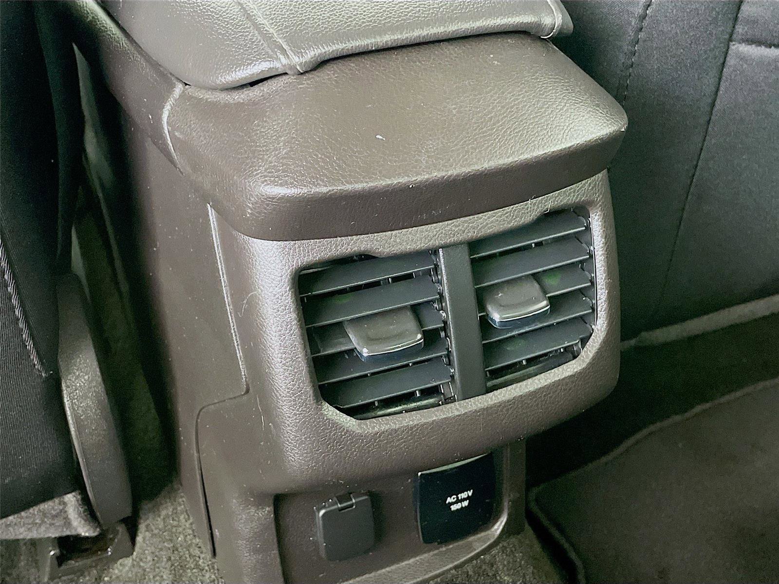 Used 2016 Ford Fusion SE image 26