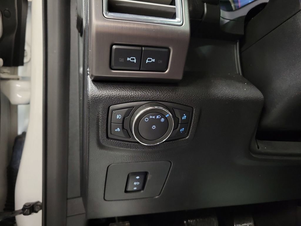 Used 2016 Ford F150 Limited w/ Trailer Tow Package image 24