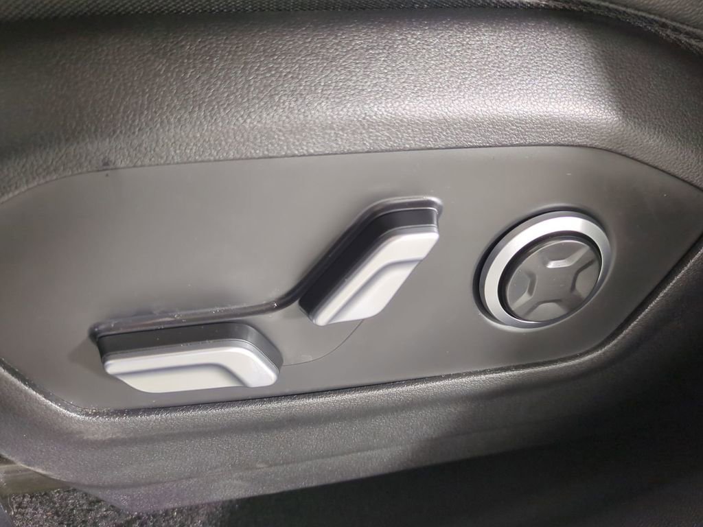 Used 2024 Hyundai Santa Fe Limited image 23