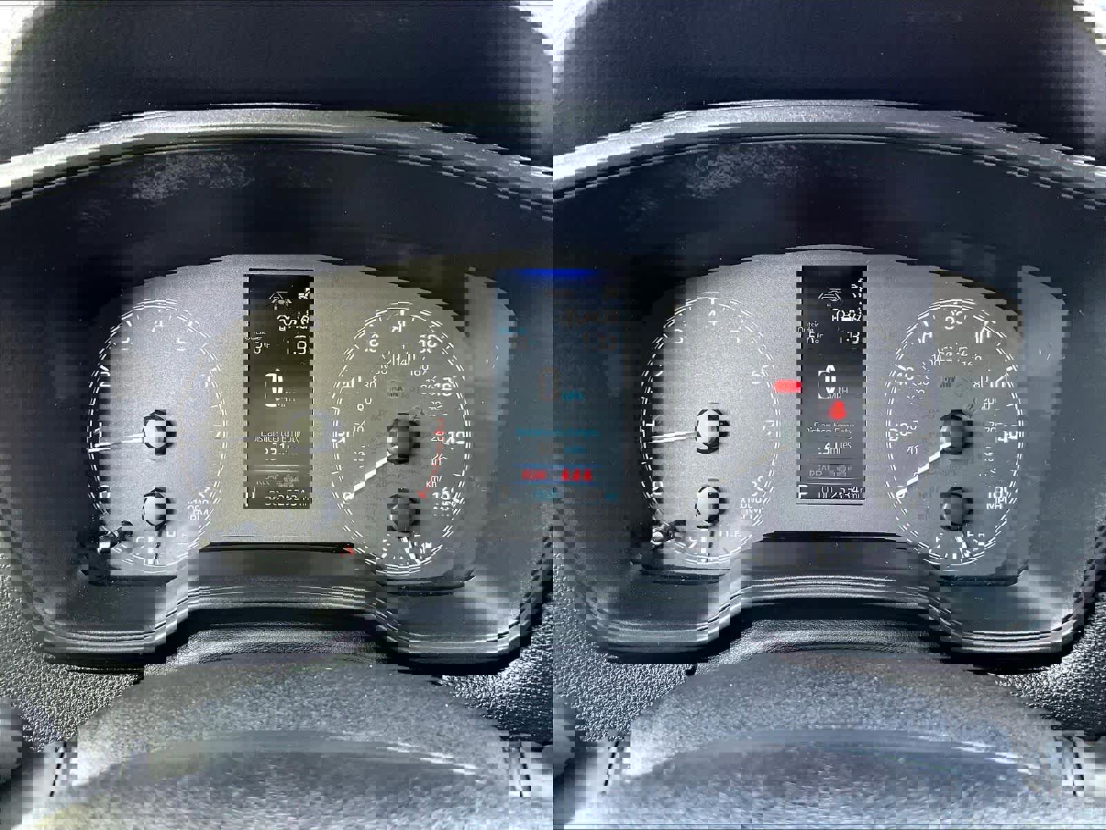 Used 2023 Toyota Corolla Cross LE image 25