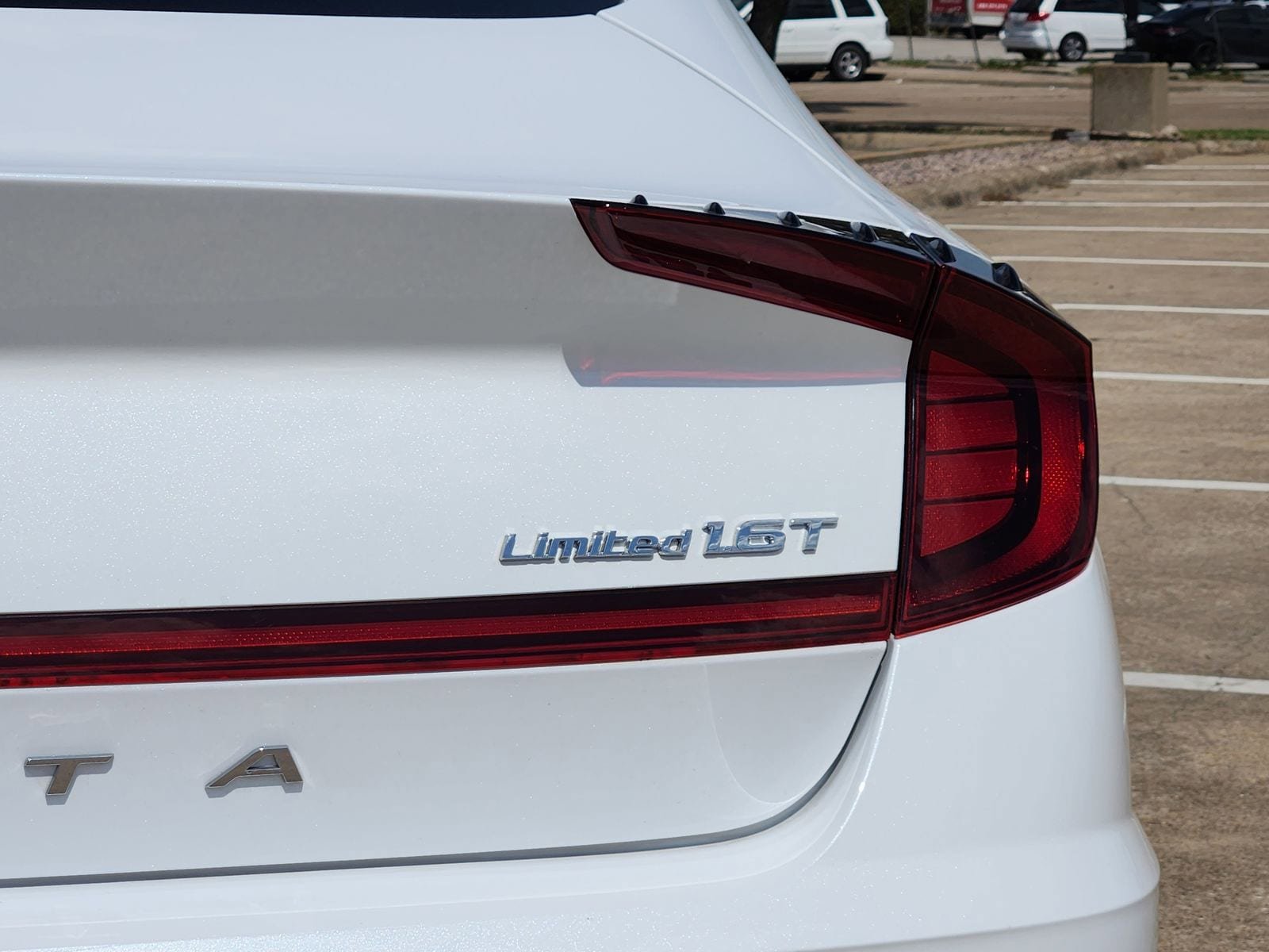 Used 2023 Hyundai Sonata Limited FWD image 16