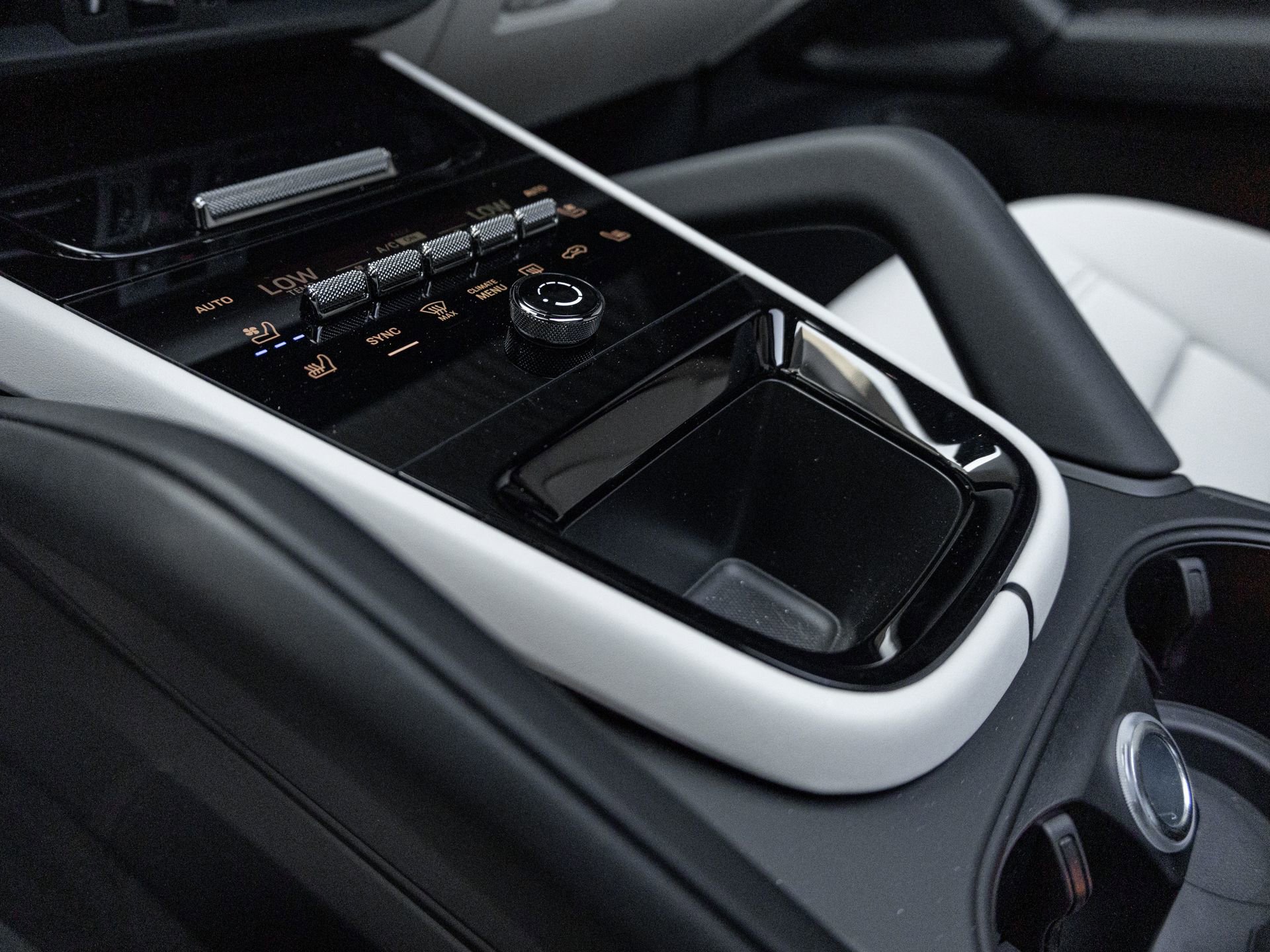 New 2026 Porsche Cayenne E-Hybrid image 25