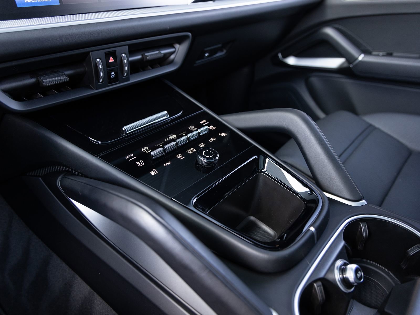 Certified 2025 Porsche Cayenne image 17