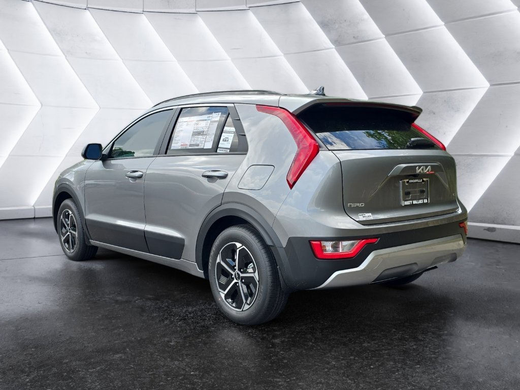 New 2025 Kia Niro LX FWD image 3