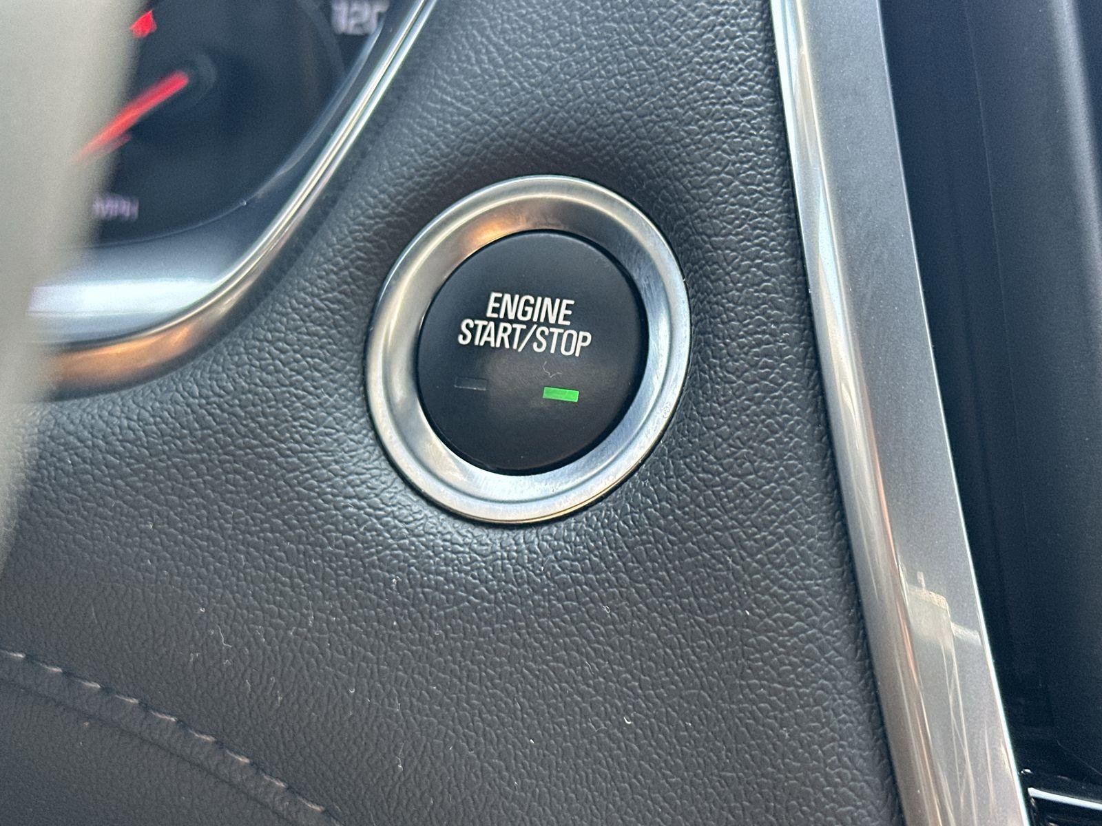 Used 2022 Chevrolet Traverse LT image 18