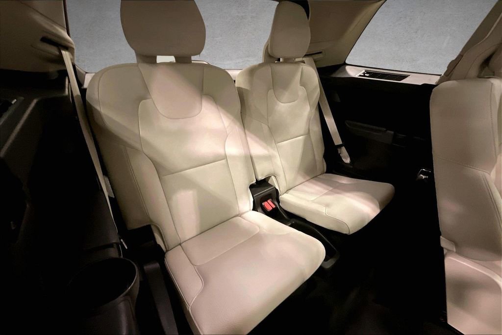 Certified 2023 Volvo XC90 B6 Plus w/ Protection Package image 25