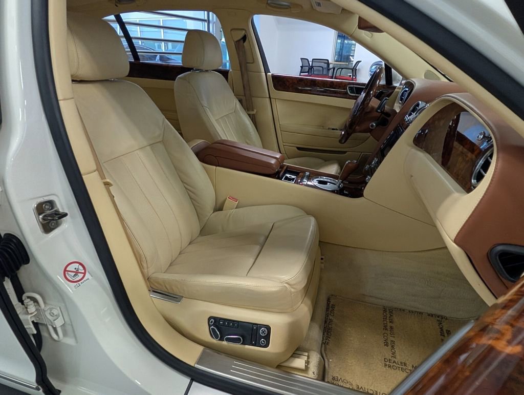 Used 2008 Bentley Flying Spur Flying Spur AWD/4WD image 17