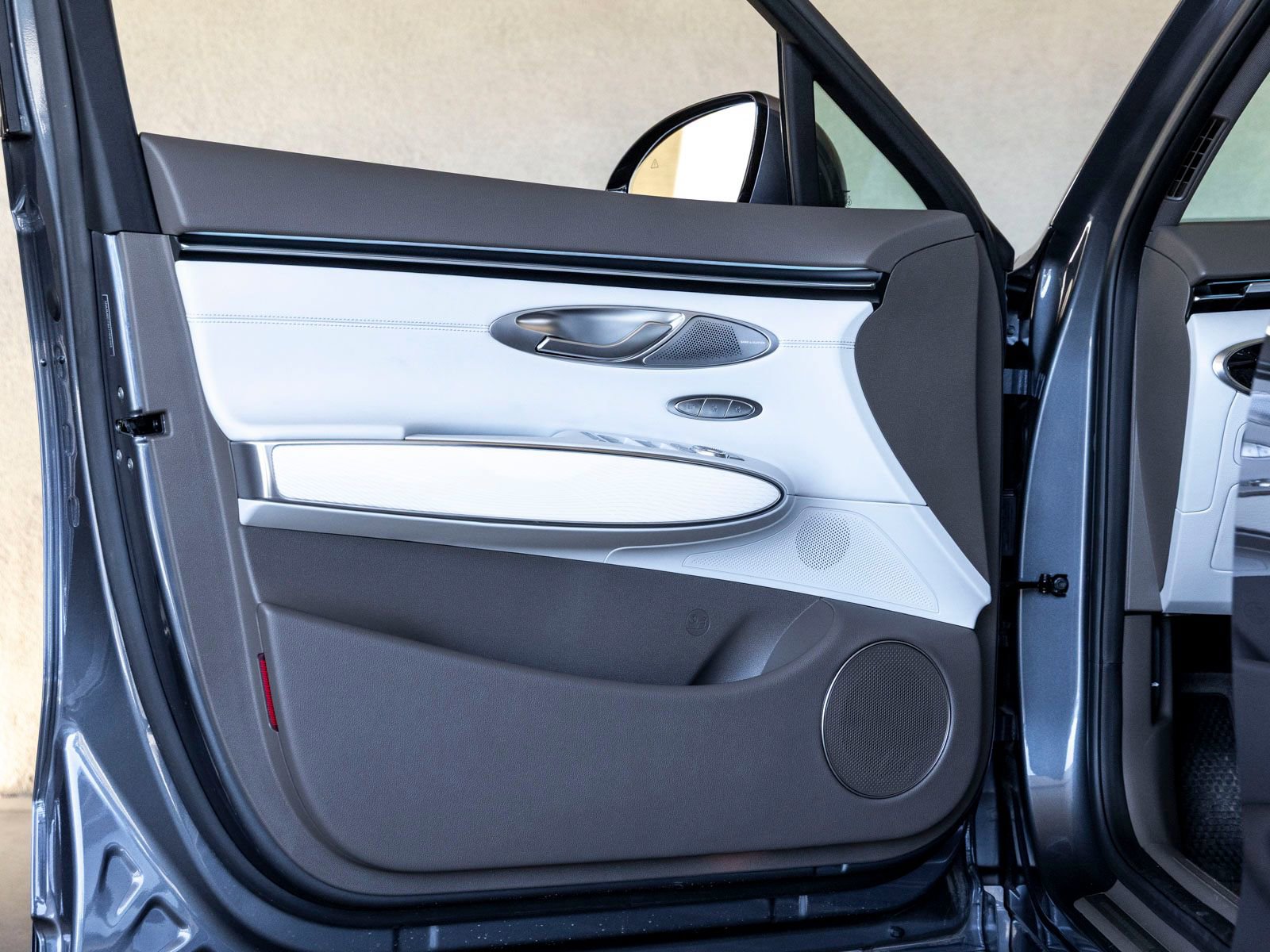 Used 2026 Genesis GV70 2.5T Advanced image 11