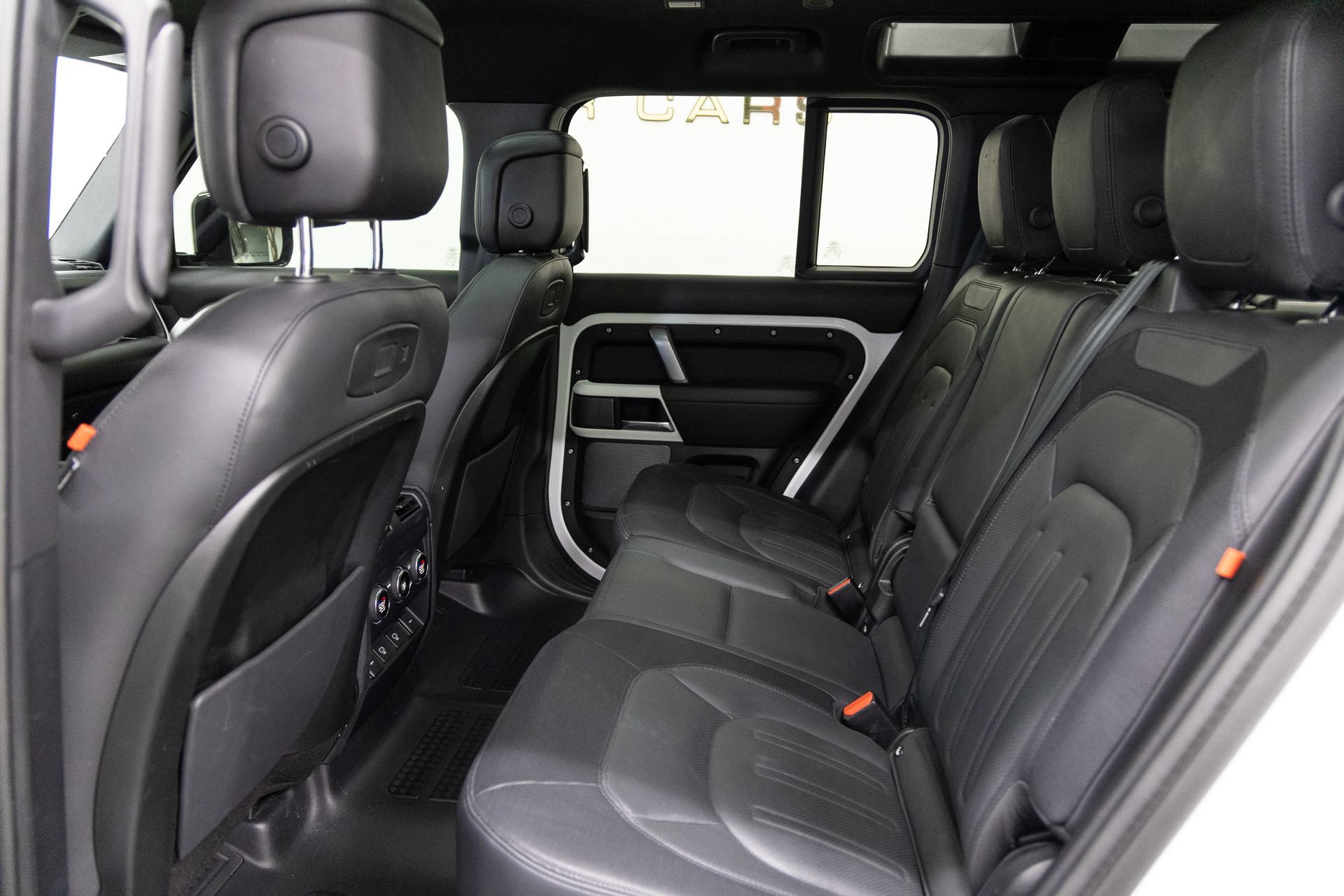 Used 2022 Land Rover Defender 110 X-Dynamic HSE AWD/4WD image 8