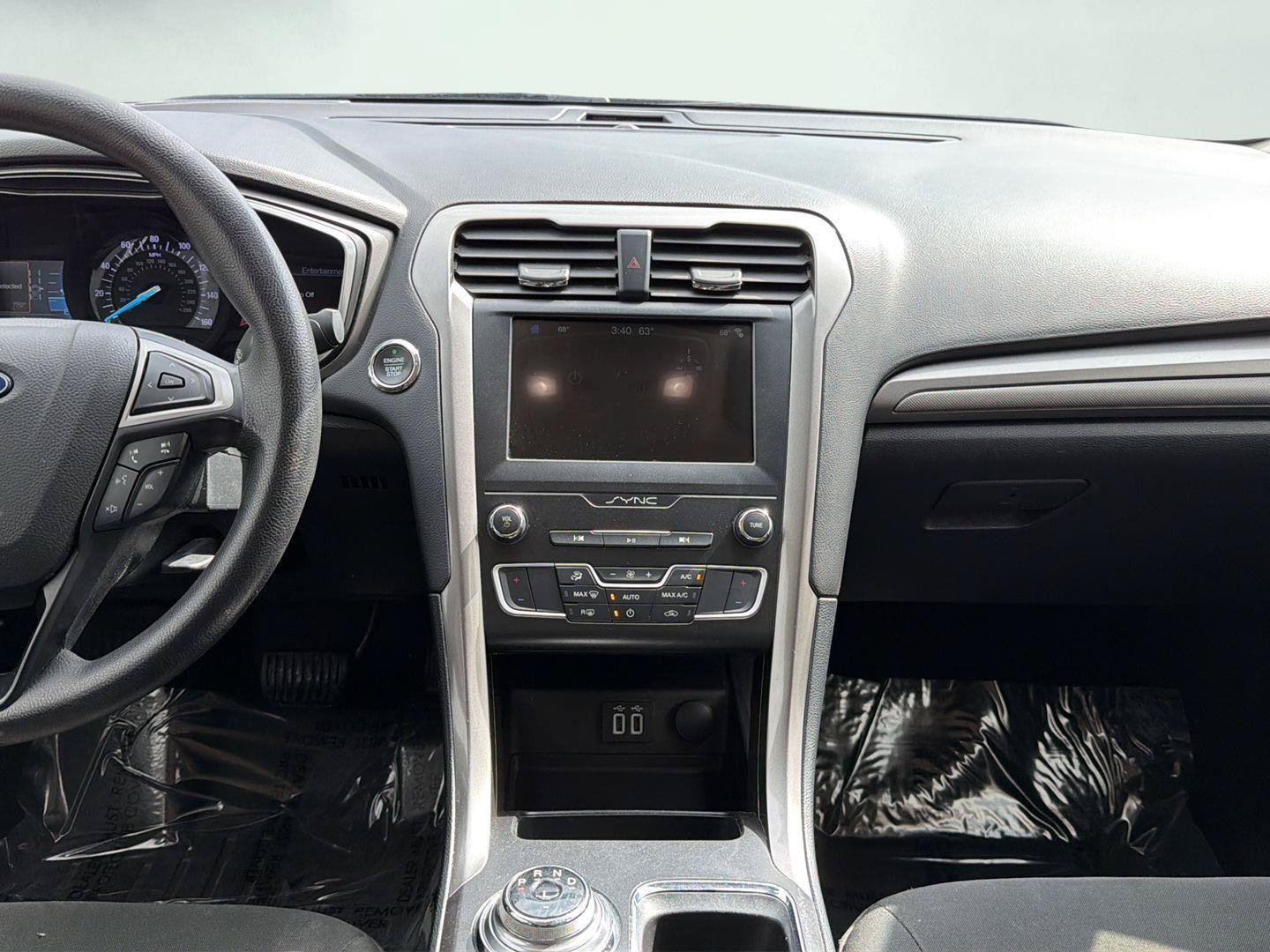 Used 2019 Ford Fusion SE FWD image 11