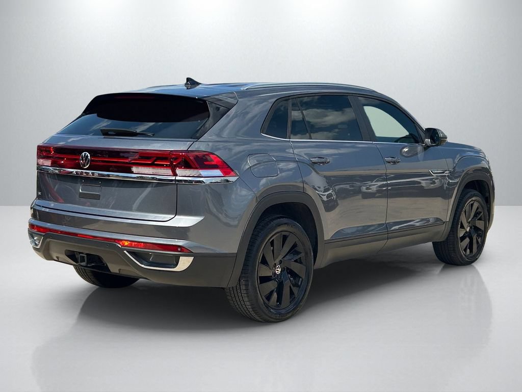 Used 2024 Volkswagen Atlas Cross Sport SE w/ Black Wheel Package FWD image 5