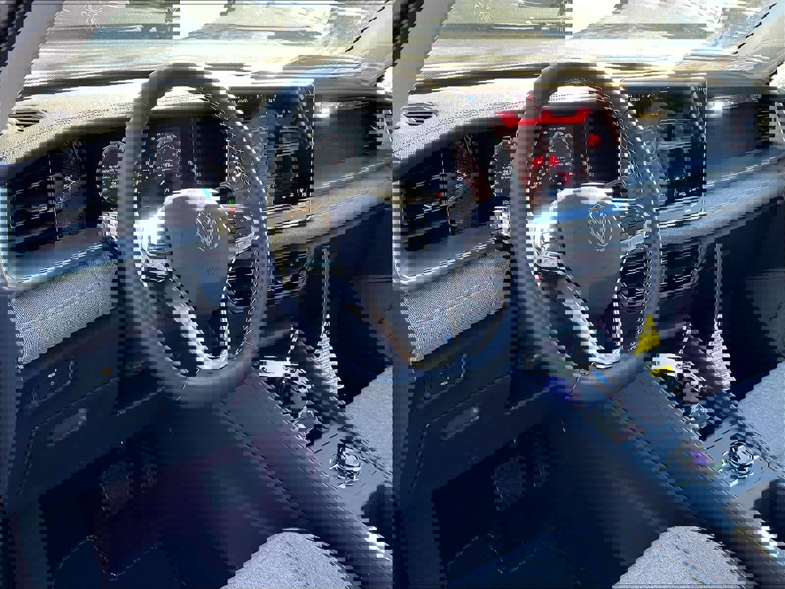 New 2026 Volkswagen Tiguan S image 9