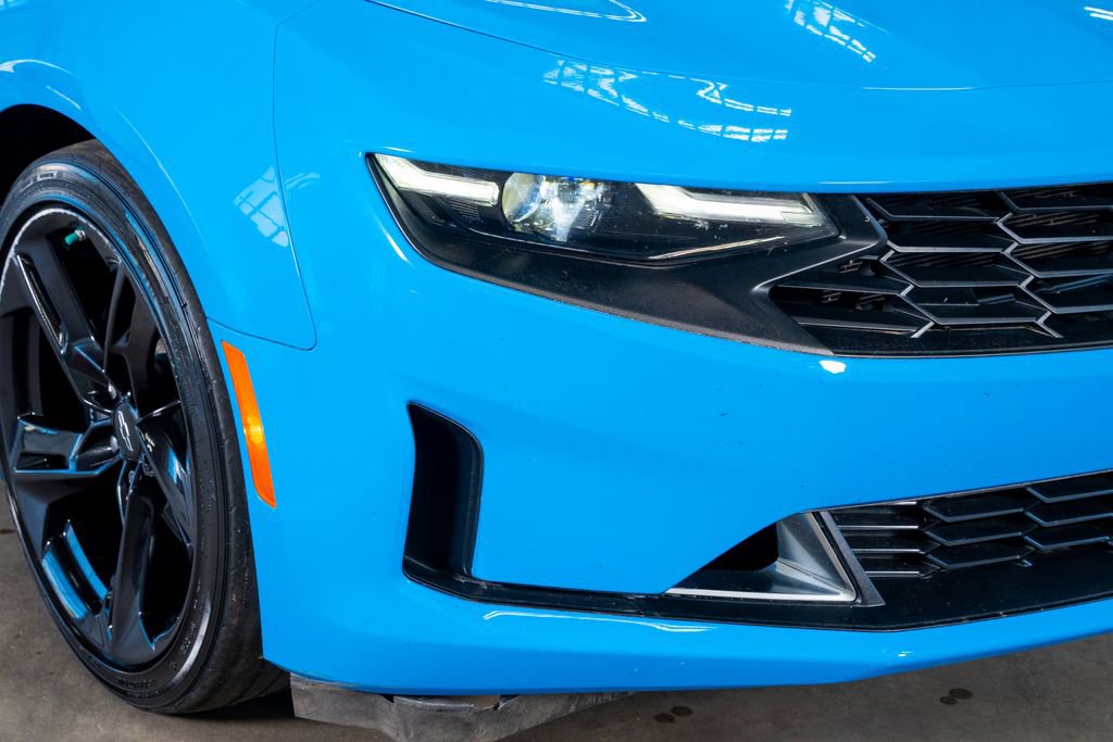 Used 2022 Chevrolet Camaro LT w/ RS Package RWD image 8