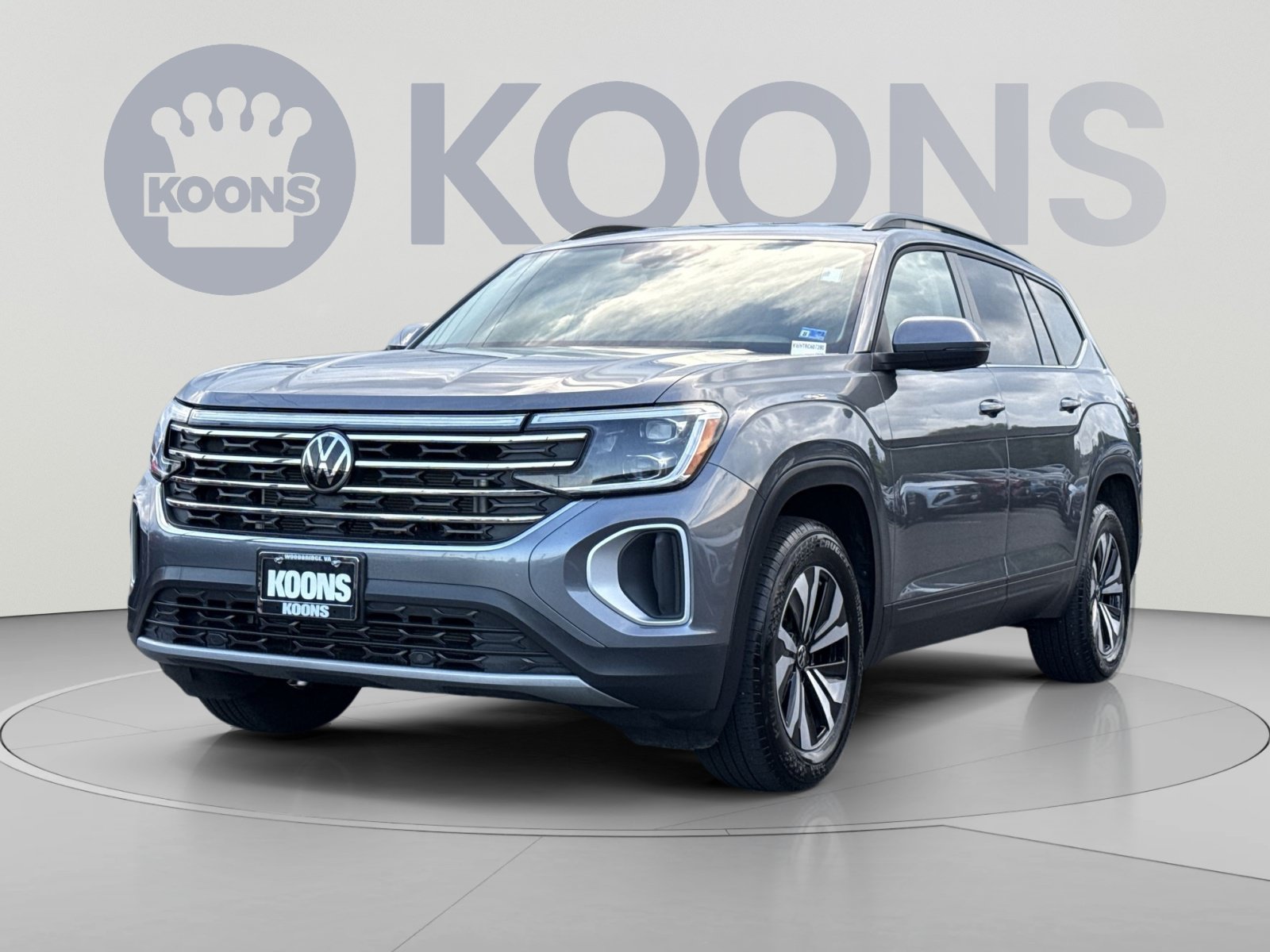 Used 2024 Volkswagen Atlas SE AWD/4WD image 1