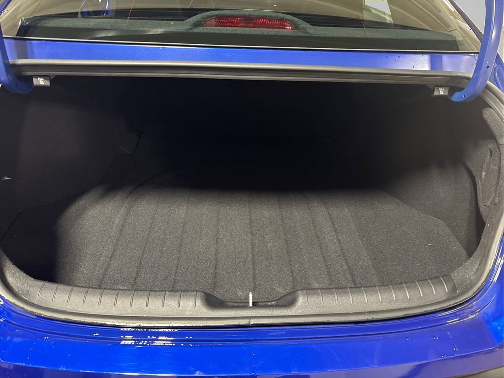 Used 2025 Hyundai Elantra Sport image 11