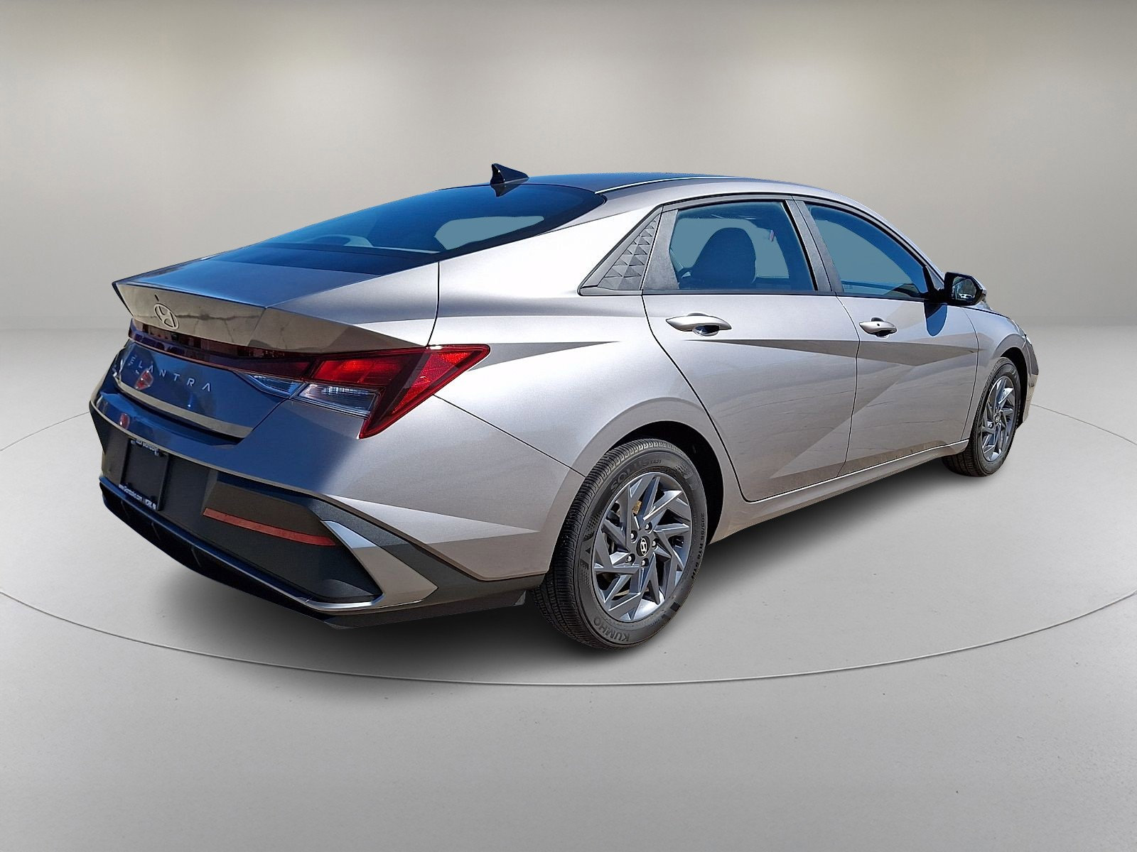 Certified 2024 Hyundai Elantra SEL image 11