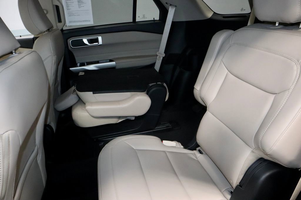 Certified 2023 Ford Explorer XLT w/ Equipment Group 202A AWD/4WD image 22