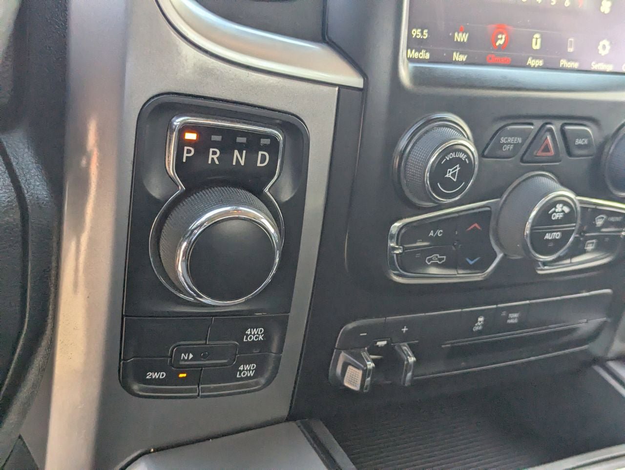 Used 2023 RAM 1500 Classic SLT w/ Trailer & Traction Group AWD/4WD image 26