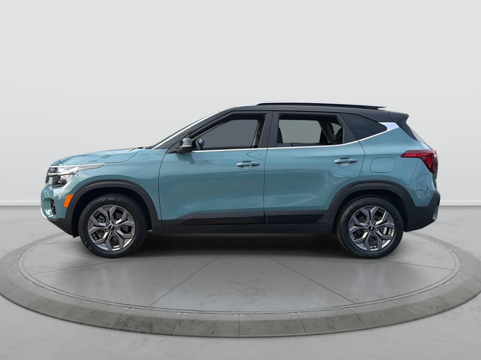 Used 2024 Kia Seltos S AWD/4WD image 4