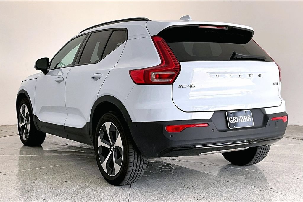 Used 2026 Volvo XC40 B5 Plus AWD/4WD image 15