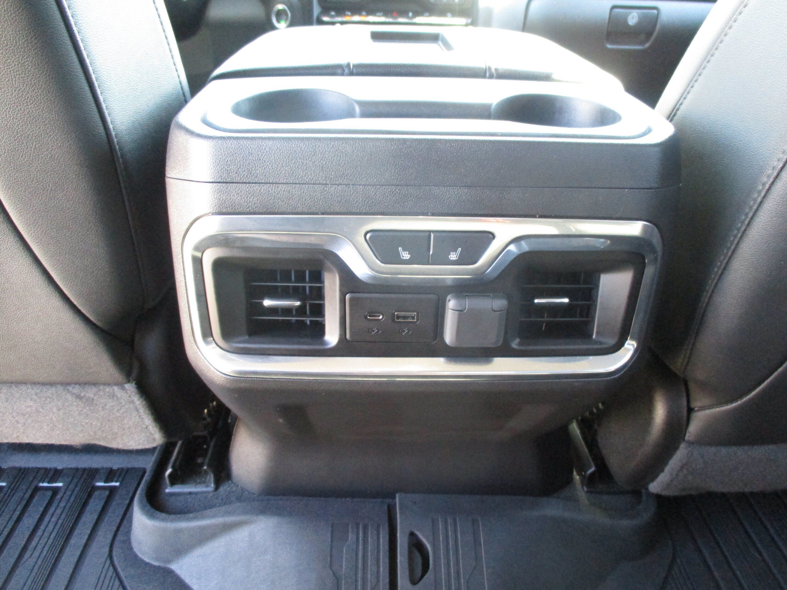 Used 2019 GMC Sierra 1500 SLT w/ SLT Premium Plus Package AWD/4WD image 42