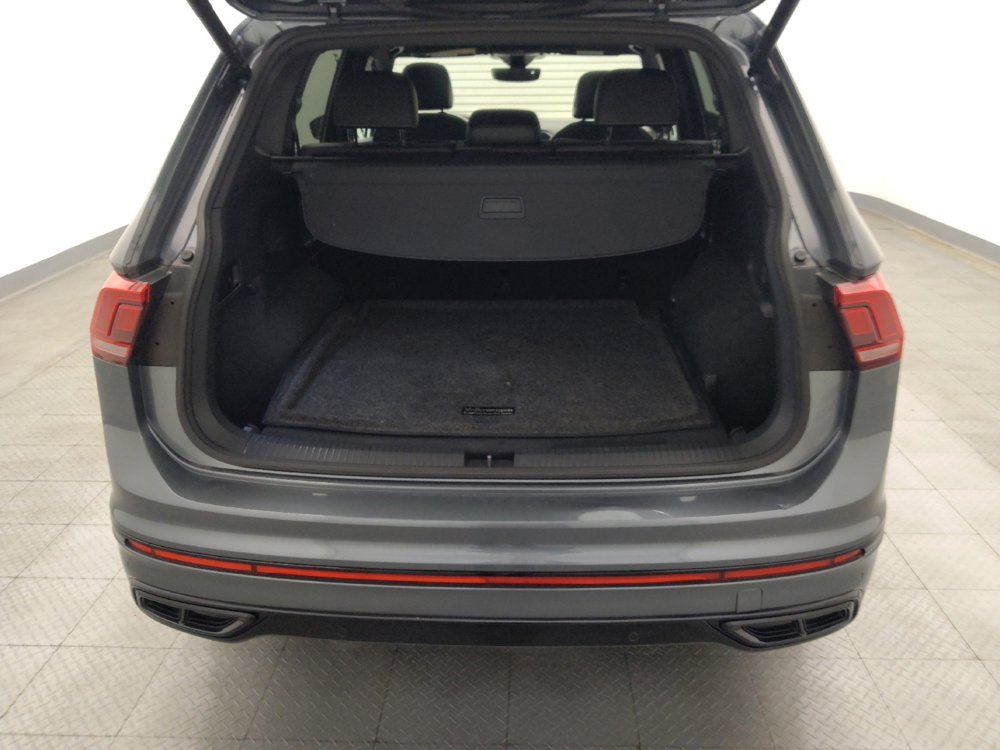 Used 2022 Volkswagen Tiguan SE R-Line image 29