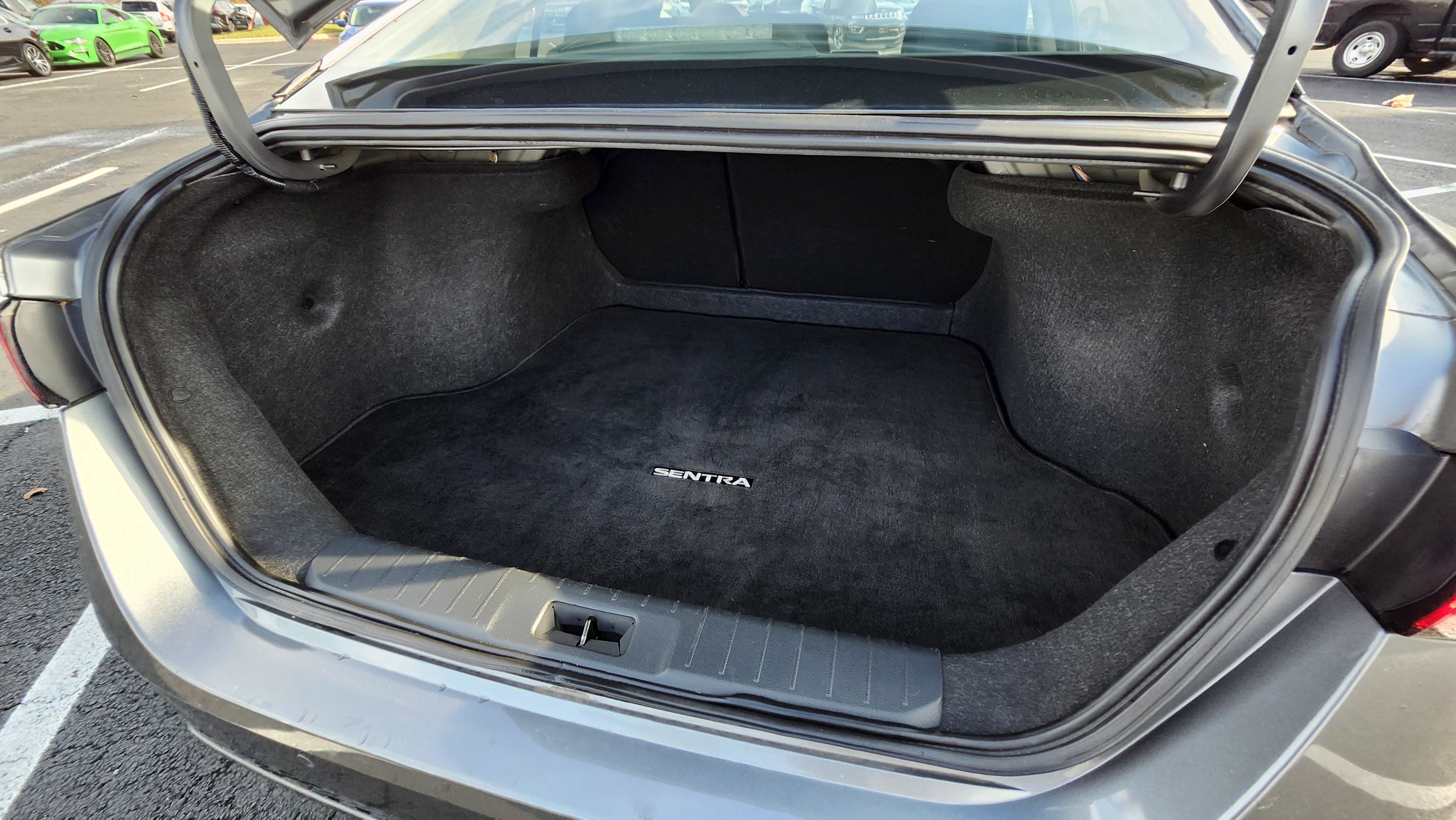 Used 2024 Nissan Sentra SV image 19