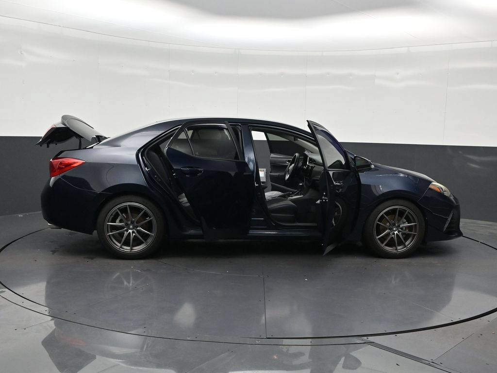 Used 2019 Toyota Corolla SE FWD image 32