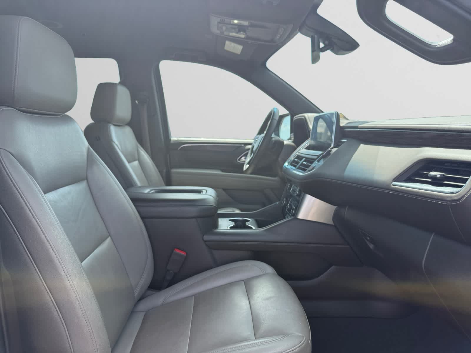 Used 2021 Chevrolet Tahoe LT w/ Luxury Package RWD image 15