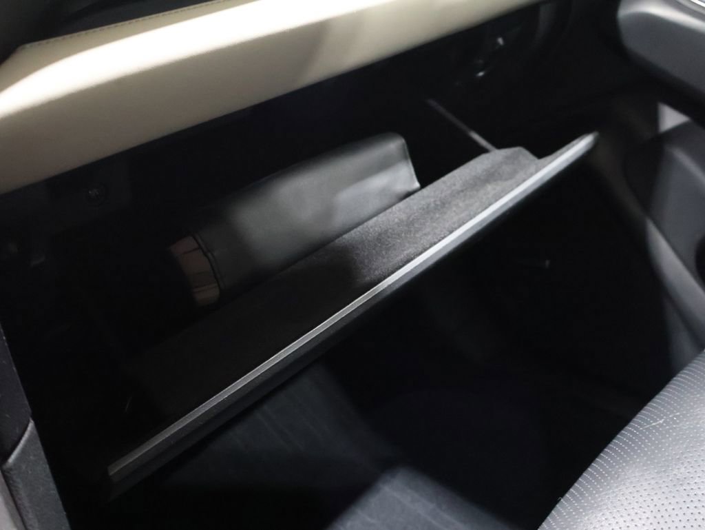 Used 2021 Subaru Ascent Limited w/ Technology Package image 30