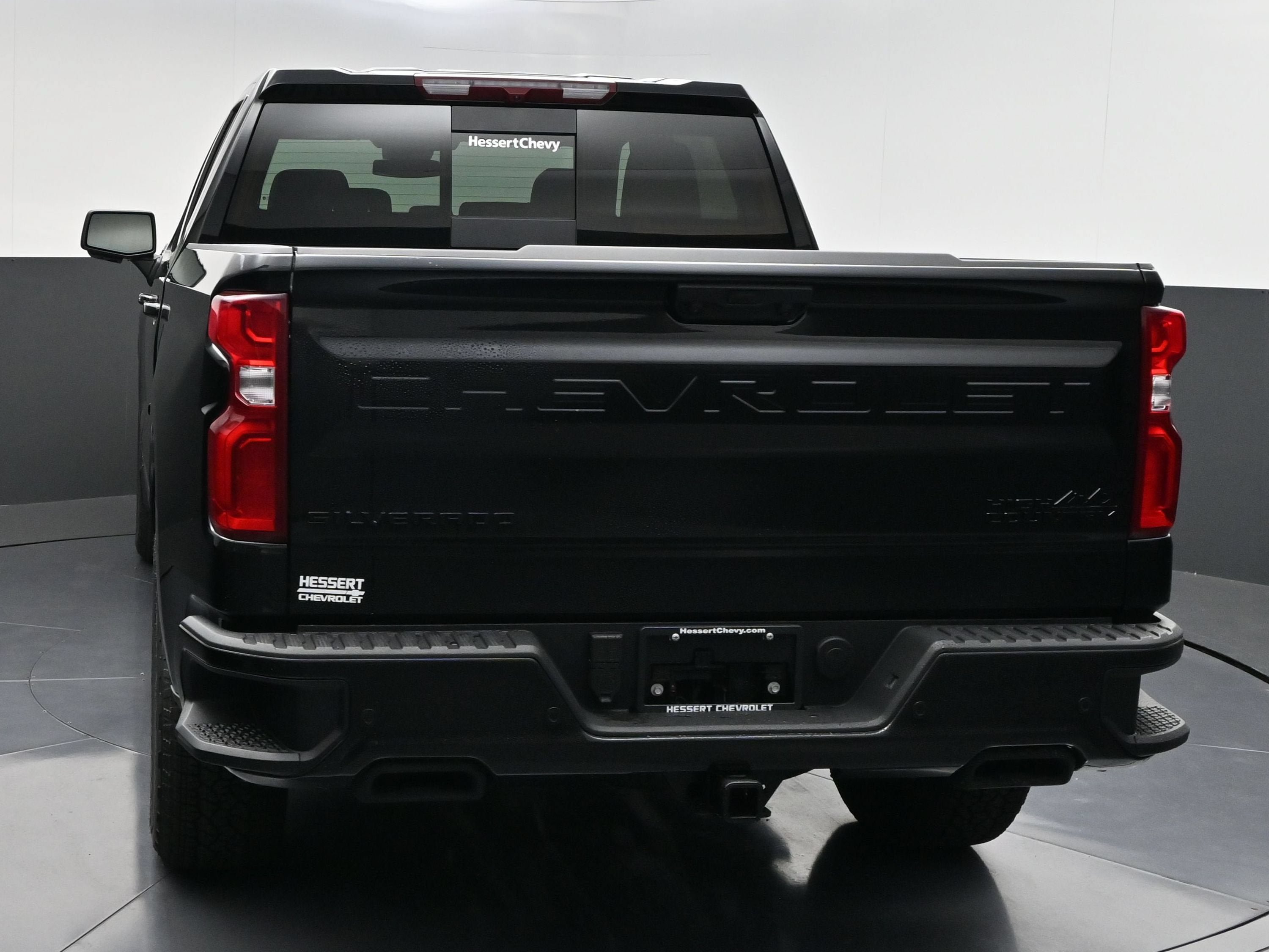 New 2026 Chevrolet Silverado 1500 High Country w/ Midnight Edition AWD/4WD image 7