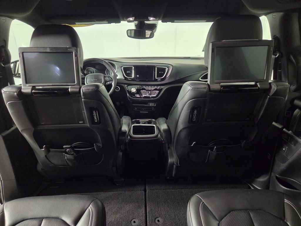 Certified 2020 Chrysler Pacifica Touring-L Plus w/ Advanced Safetytec Group FWD image 28