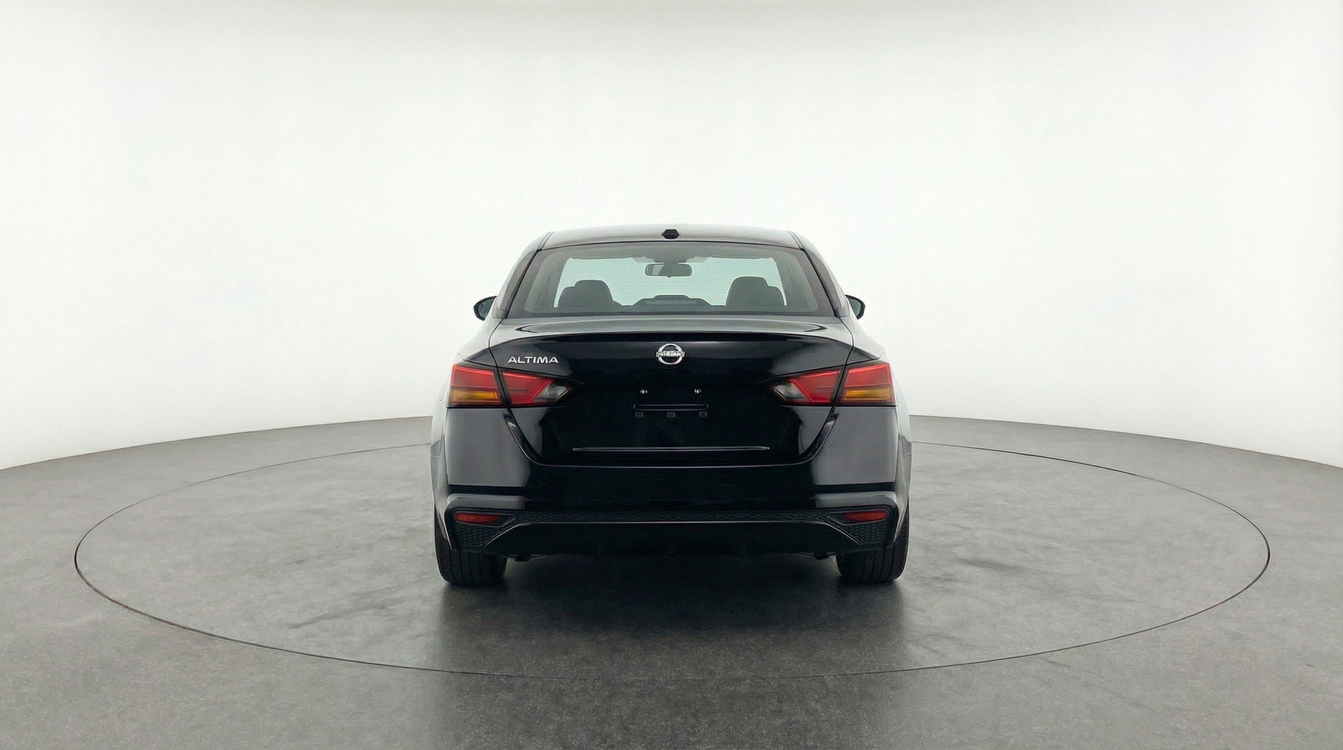 Used 2025 Nissan Altima 2.5 SV image 7