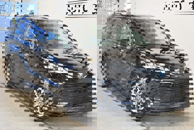 Used 2025 Toyota Sienna XLE