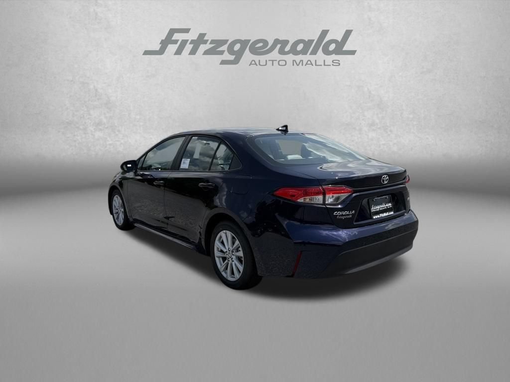 Used 2026 Toyota Corolla LE w/ LE Premium Package FWD image 5