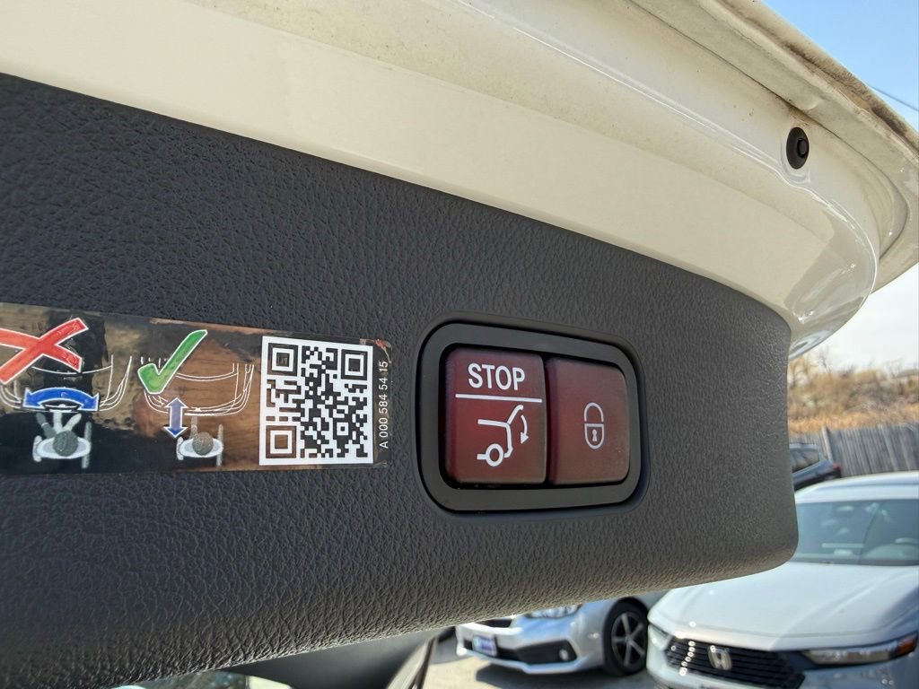 Used 2025 Mercedes-Benz GLC 63 AMG S image 31