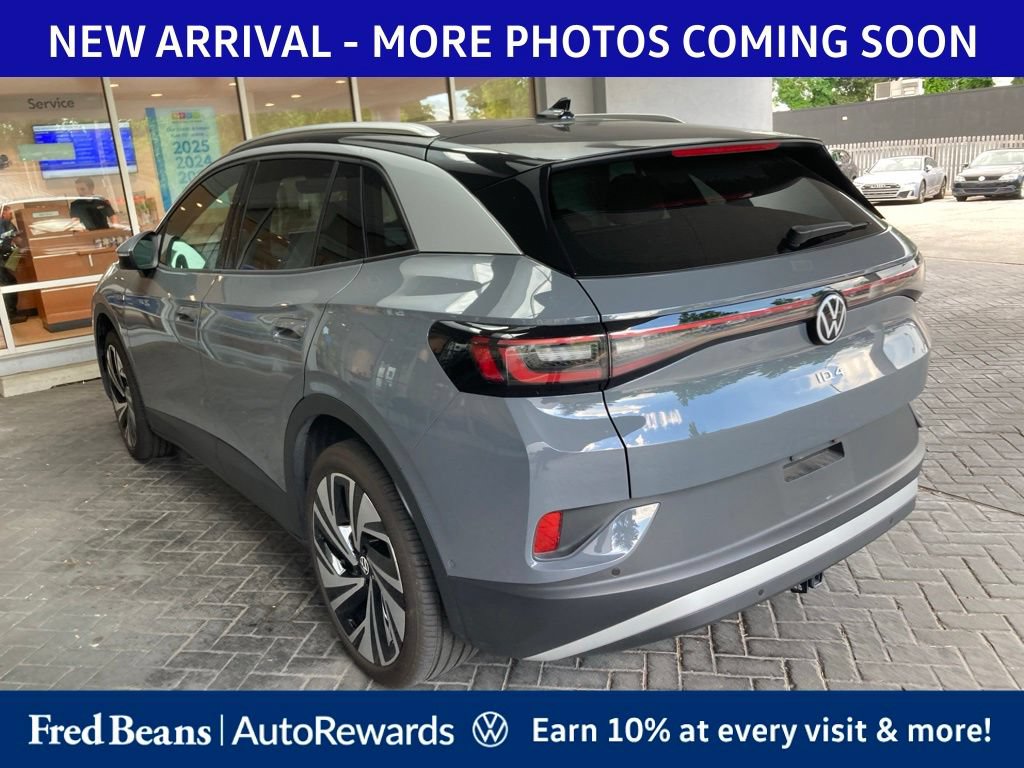 Used 2025 Volkswagen ID.4 Pro S Plus AWD/4WD image 4