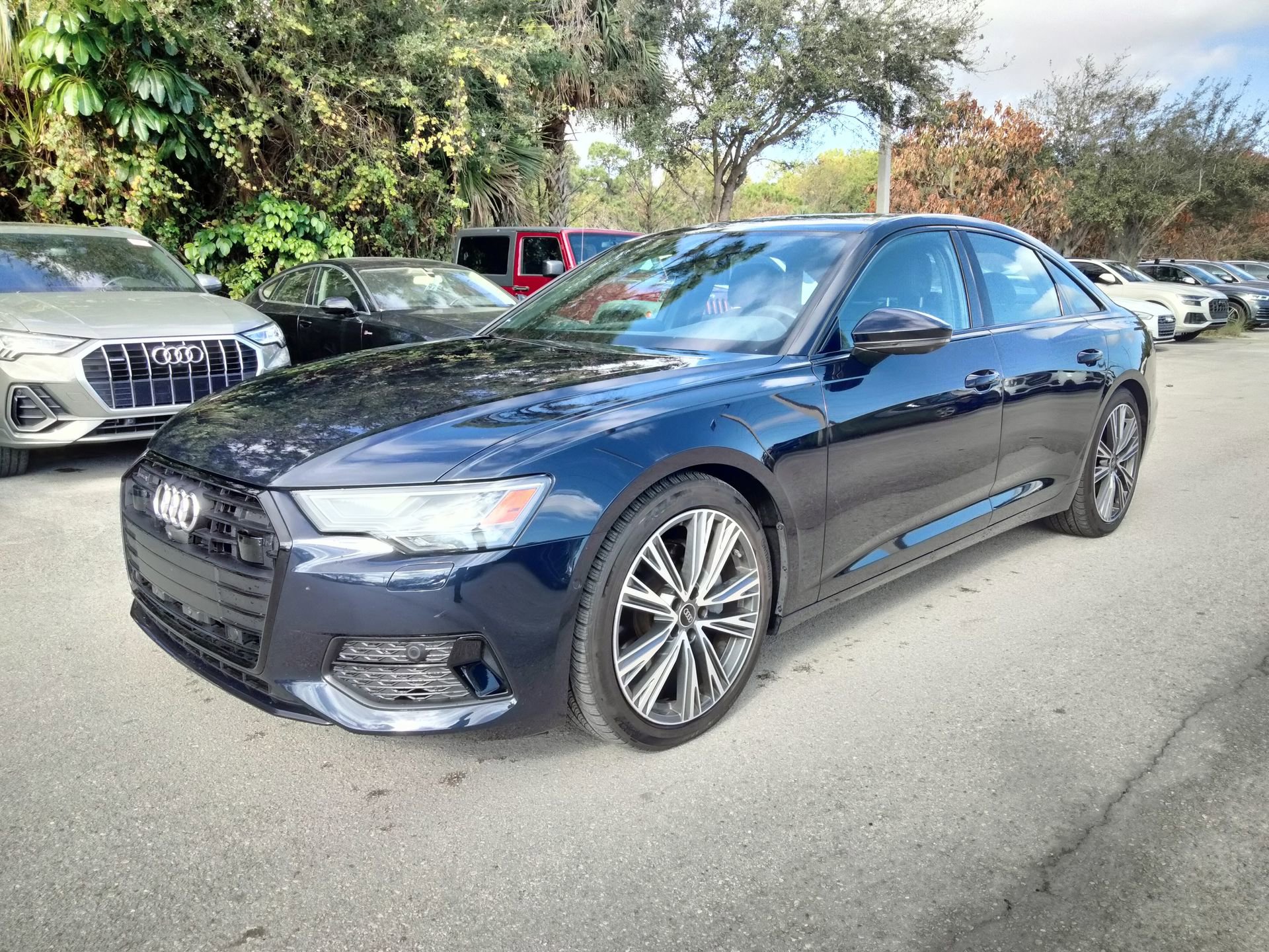 Used 2023 Audi A6 2.0T Premium w/ Convenience Package image 3