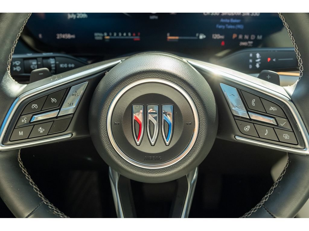 Used 2024 Buick Envision Avenir AWD/4WD image 18