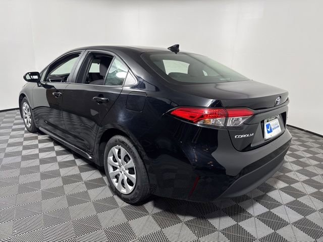 Used 2024 Toyota Corolla LE image 5