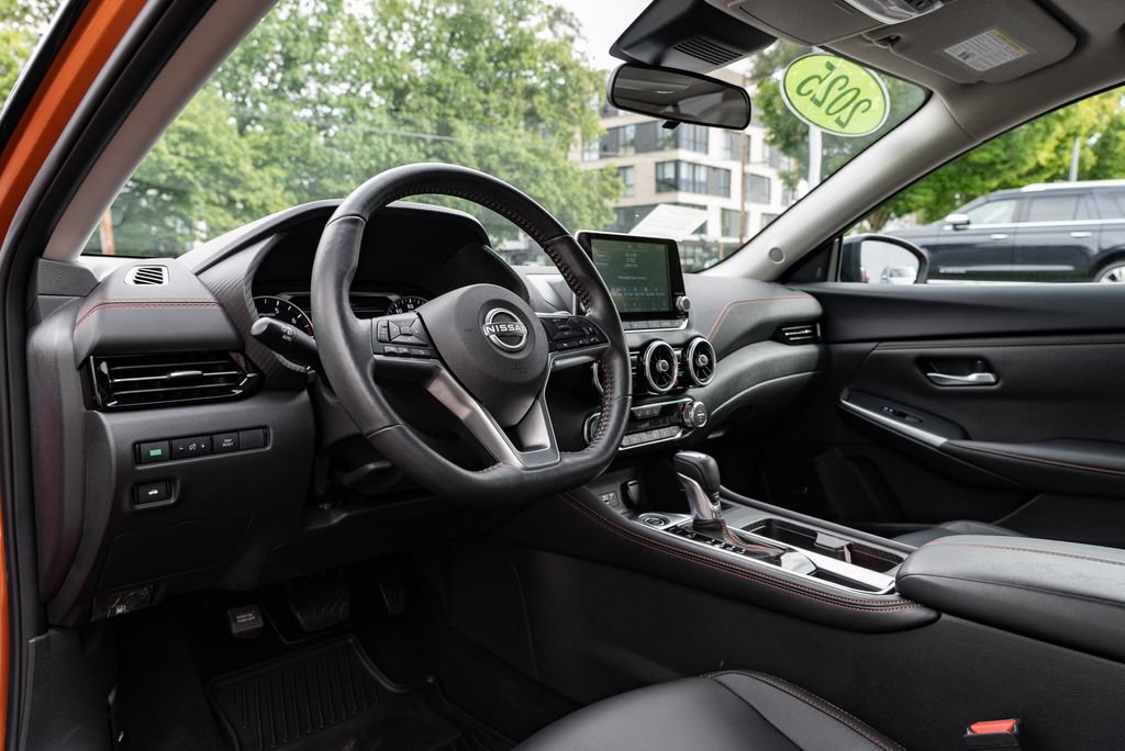 Certified 2025 Nissan Sentra SR w/ SR Premium Package FWD image 23
