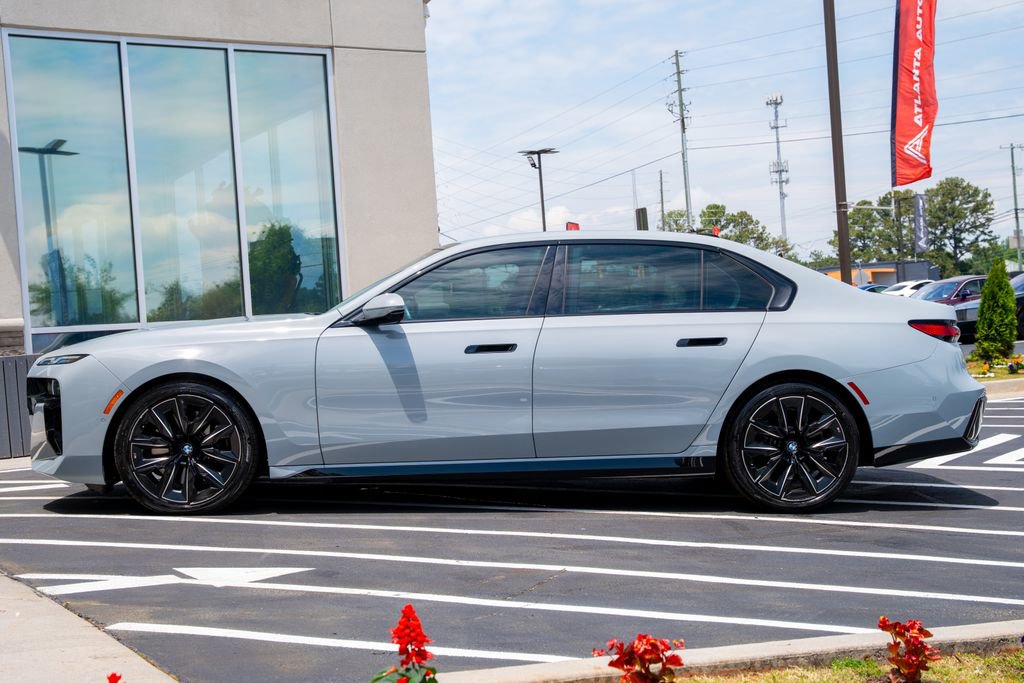 Used 2023 BMW 740i RWD image 20