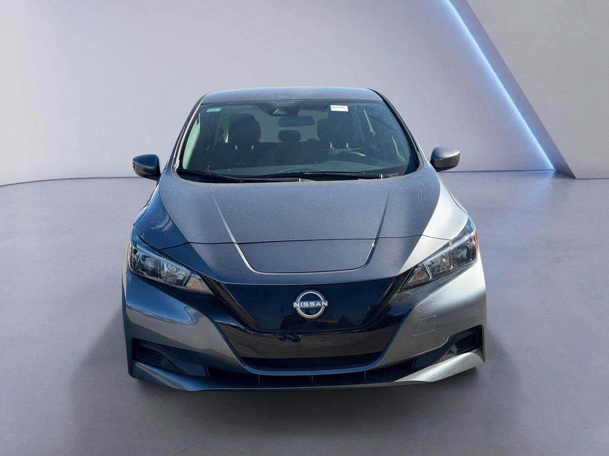 Used 2025 Nissan Leaf S FWD image 8