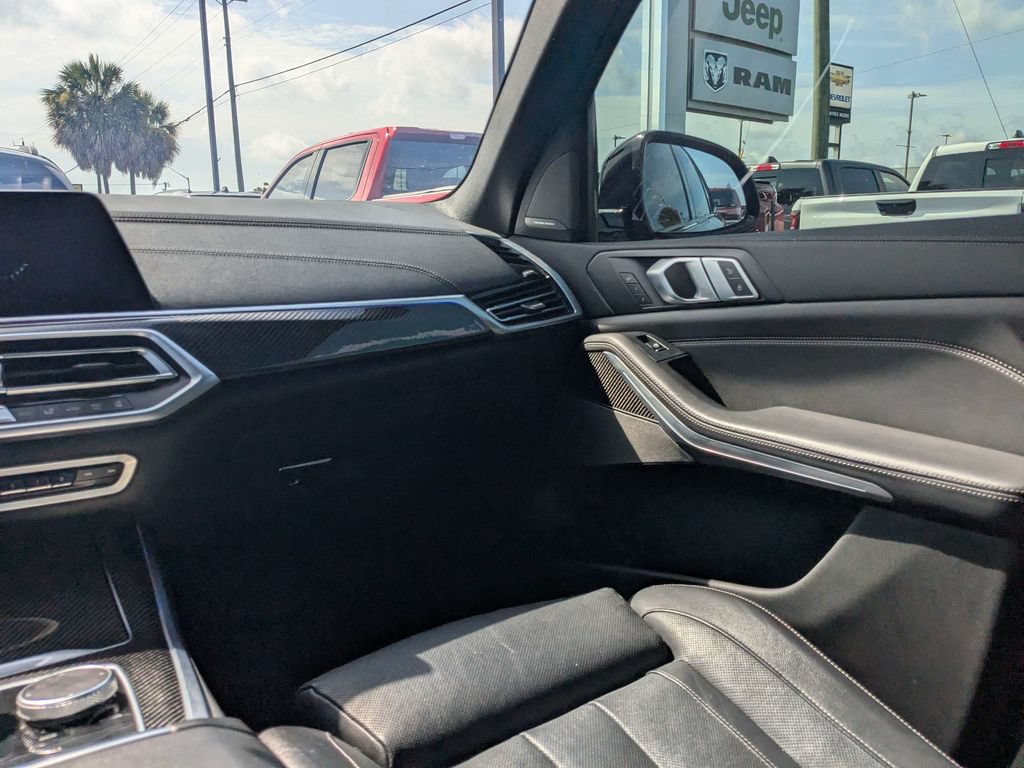 Used 2021 BMW X5 M50i AWD/4WD image 17