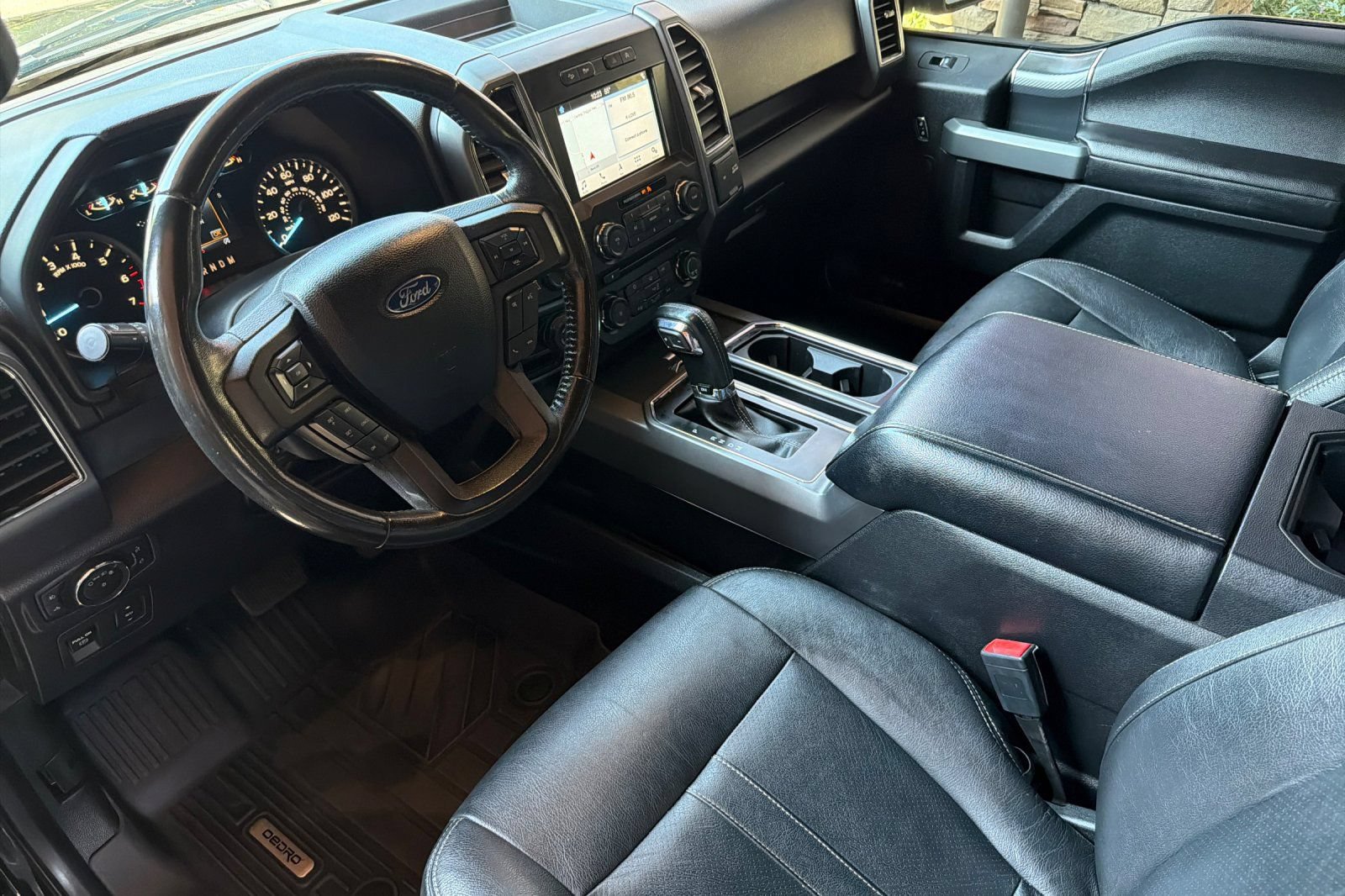 Used 2018 Ford F150 XLT w/ Equipment Group 302A Luxury AWD/4WD image 11