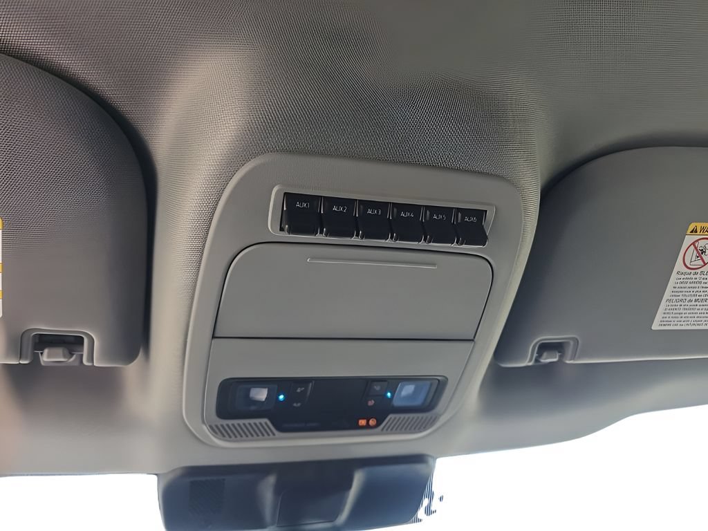 New 2026 Ford F350 XLT w/ XLT Premium Package AWD/4WD image 18