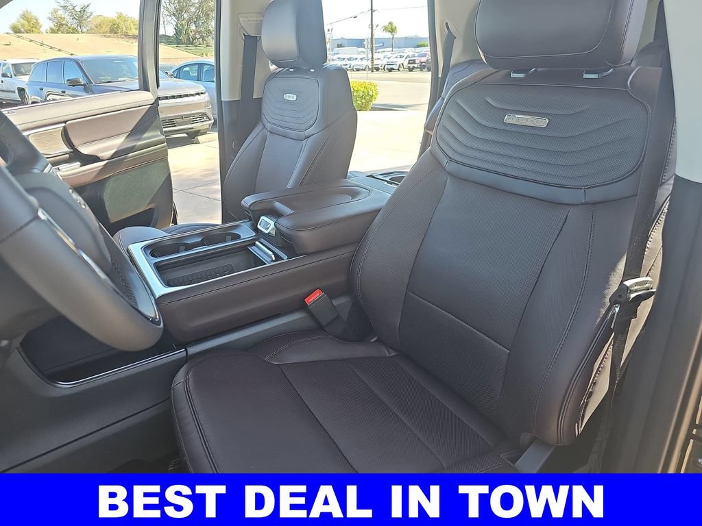 New 2025 Ford Expedition Max Platinum w/ Platinum Ultimate Package AWD/4WD image 16