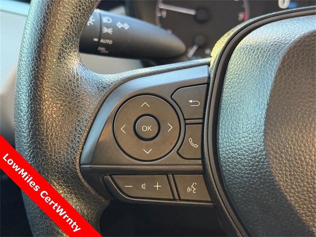Used 2025 Toyota Corolla LE image 20