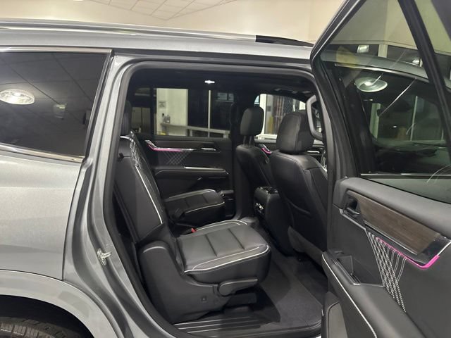 Used 2025 GMC Acadia Denali w/ Super Cruise Package AWD/4WD image 38